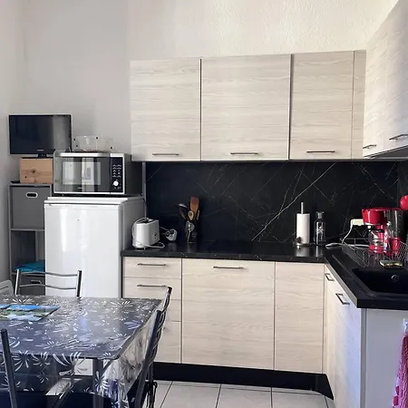 Lumineux Avec Balcon Au Coeur De - Fr-1-812-148 * Cauterets