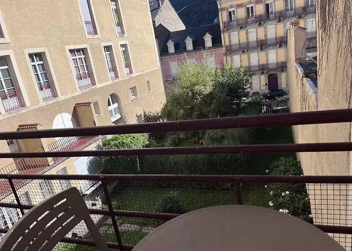 Lumineux Avec Balcon Au Coeur De - Fr-1-812-148 Apartment *